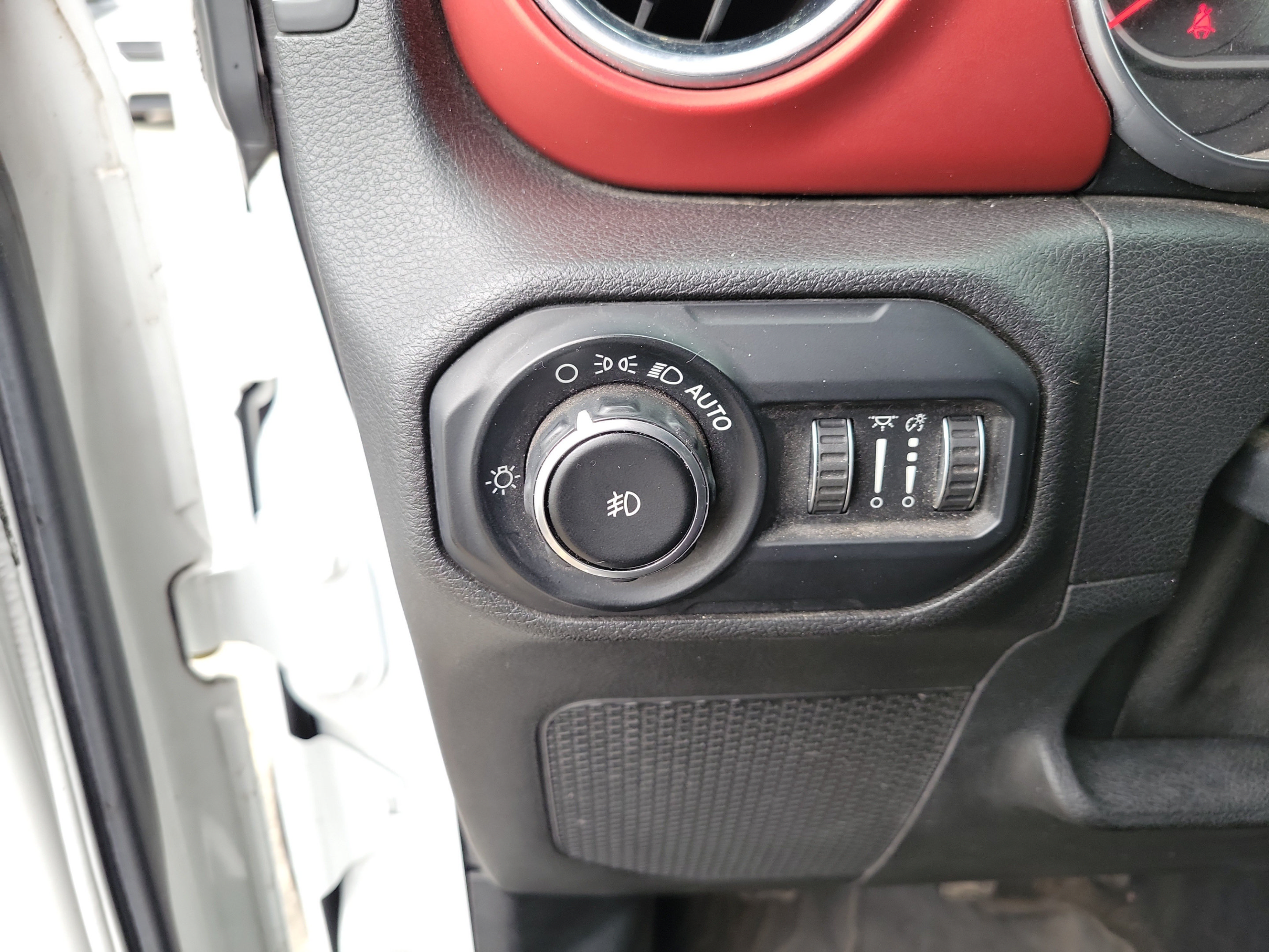 Used 2018 Jeep Wrangler Unlimited Rubicon AWD/4WD image 25