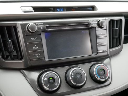 Used 2013 Toyota RAV4 LE AWD/4WD image 22