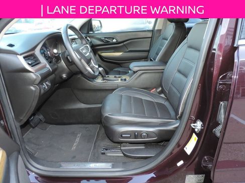 Used 2017 GMC Acadia Denali w/ Technology Package FWD image 17