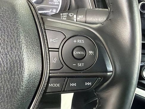 Used 2024 Toyota Camry SE image 25