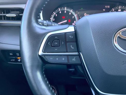 Used 2021 Toyota Highlander Limited image 24