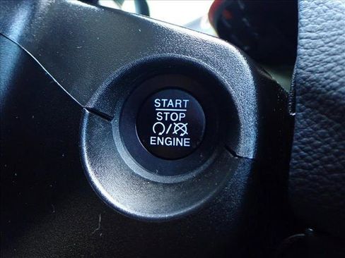 Used 2018 Jeep Compass Trailhawk image 20