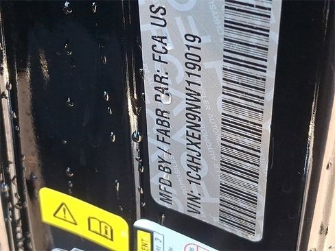 Used 2022 Jeep Wrangler Unlimited Sahara image 27