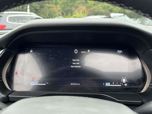 Used 2023 Jeep Grand Cherokee L Laredo image 10