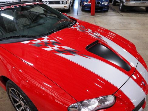 Used 2002 Chevrolet Camaro Z28 w/ SS Performance/Appearance Pkg image 13