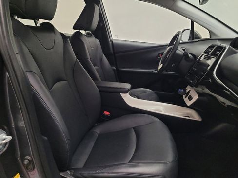 Used 2016 Toyota Prius Two FWD image 21