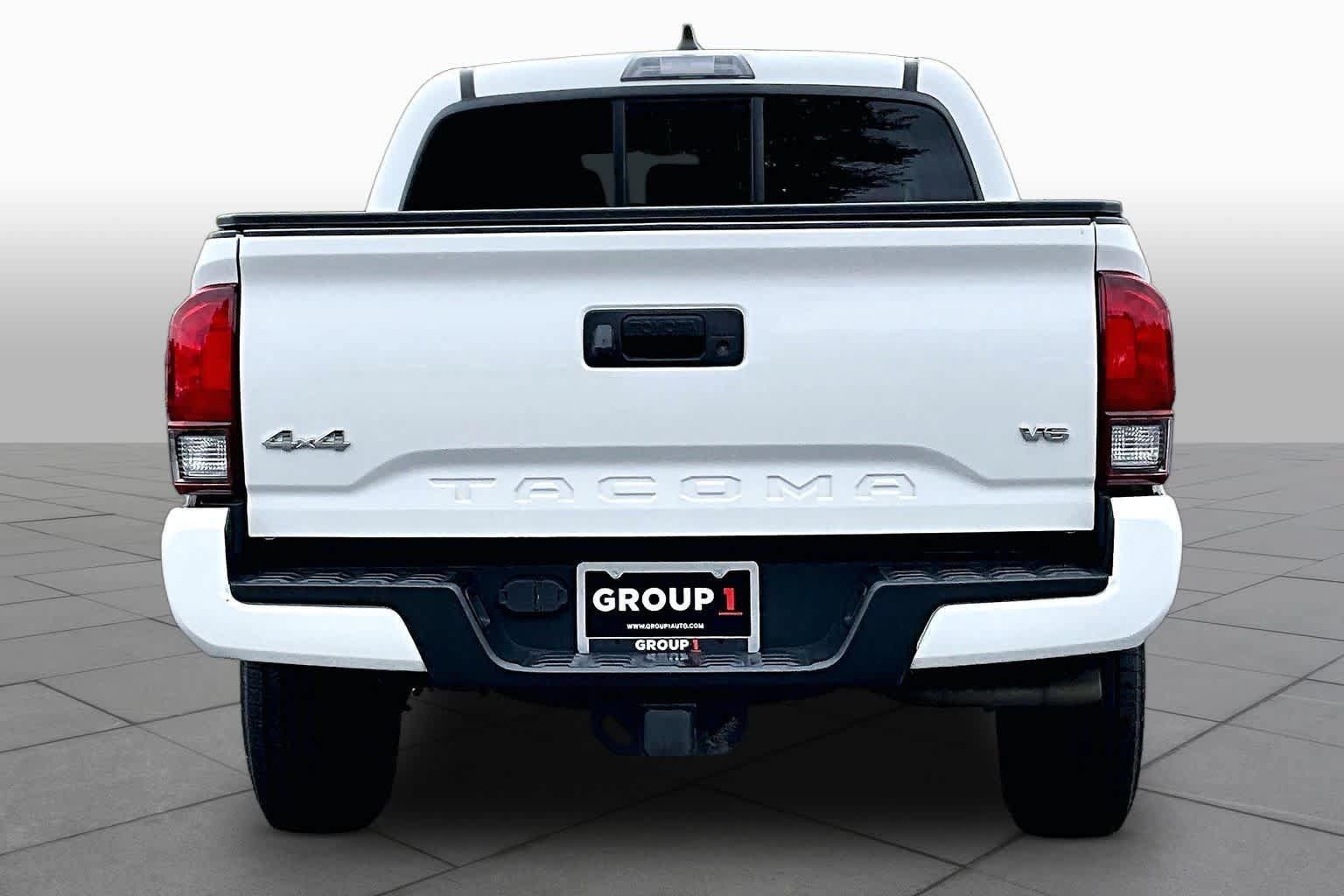 Used 2022 Toyota Tacoma SR AWD/4WD image 5