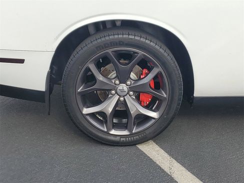 Used 2018 Dodge Challenger SXT Plus image 6