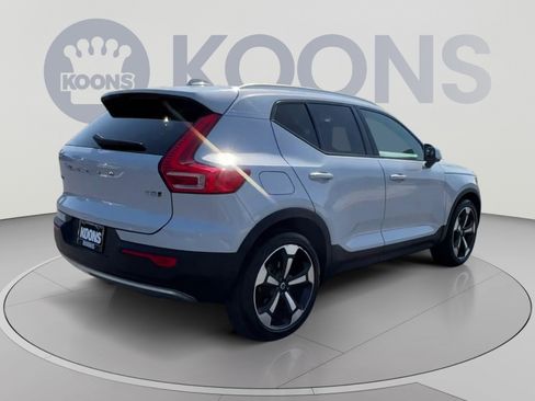 Used 2020 Volvo XC40 T5 Momentum AWD/4WD image 11