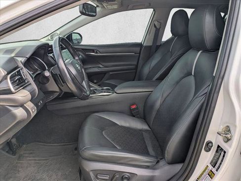 Used 2020 Toyota Camry XSE w/ Blackout Package FWD image 16