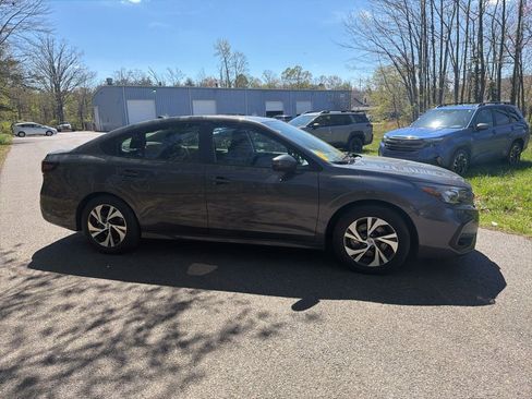 Used 2025 Subaru Legacy Premium w/ Popular Package #1A image 2