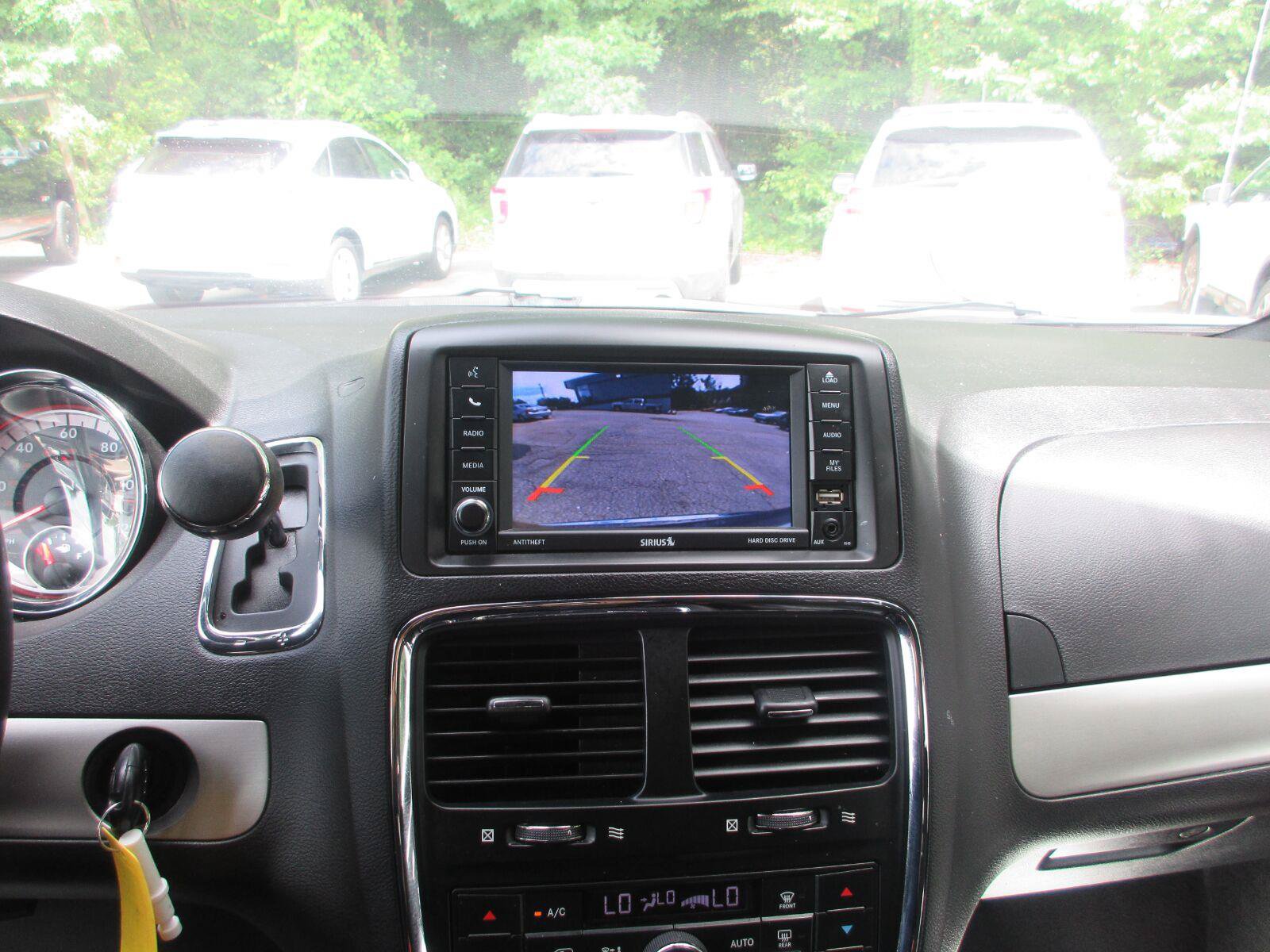 Used 2018 Dodge Grand Caravan GT FWD image 14