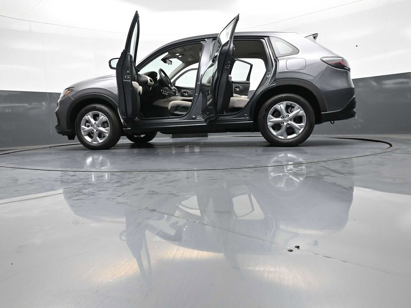Used 2024 Honda HR-V LX image 47