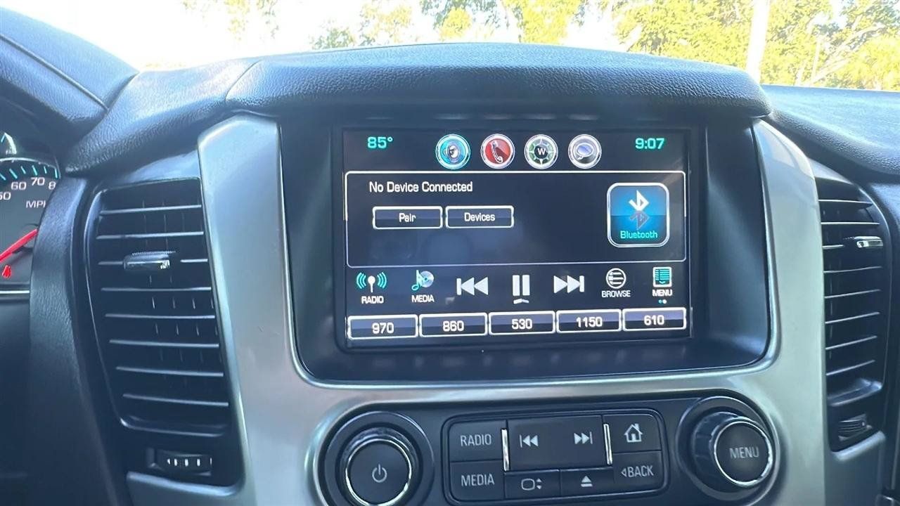 Used 2020 Chevrolet Suburban LT AWD/4WD image 44