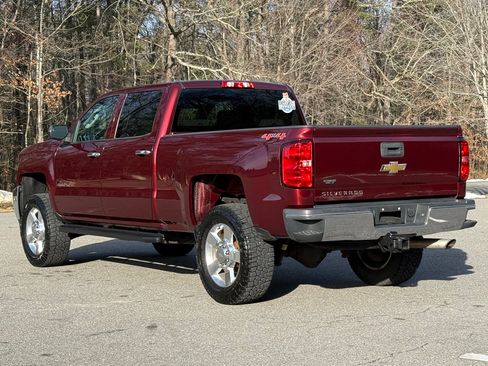 Used 2017 Chevrolet Silverado 2500 W/T w/ Snow Plow Prep Package image 2