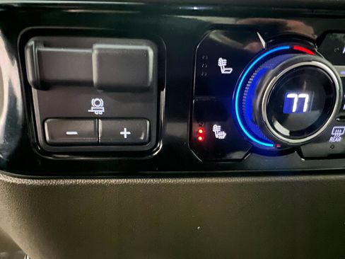 Used 2025 Chevrolet Silverado 1500 LT image 45