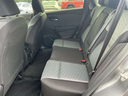 Used 2023 Nissan Rogue SV AWD/4WD image 16