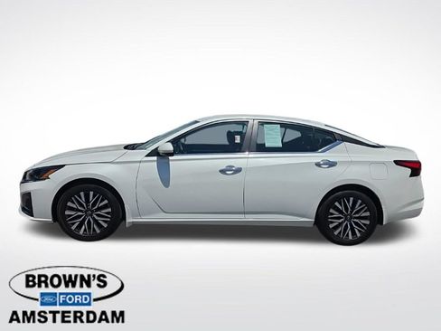 Used 2023 Nissan Altima 2.5 SV FWD image 5