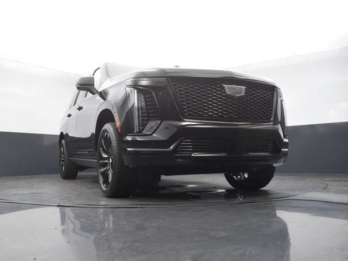 Certified 2026 Cadillac Escalade ESV Sport w/ LPO, ONYX Package AWD/4WD image 48
