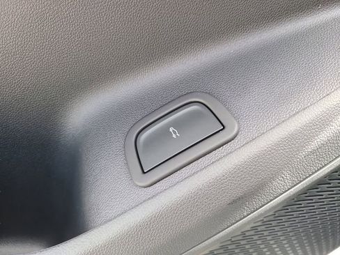 New 2026 Chevrolet Traverse LT image 19