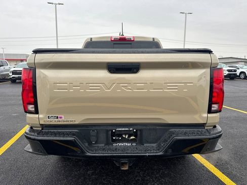 Used 2024 Chevrolet Colorado Z71 w/ Z71 Convenience Package 2 AWD/4WD image 5