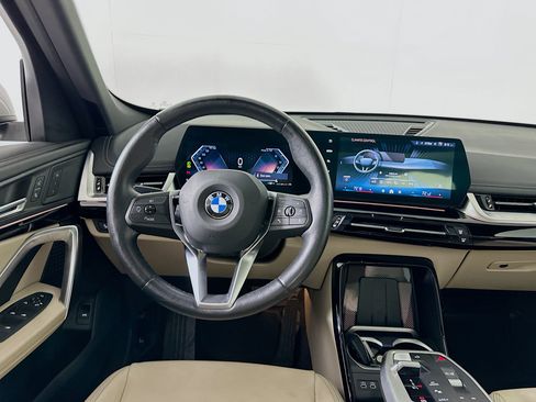 Used 2025 BMW X1 xDrive28i AWD/4WD image 17