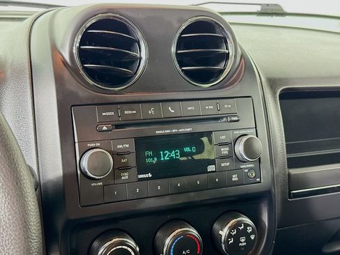 Used 2016 Jeep Patriot Sport w/ Power Value Group AWD/4WD image 14