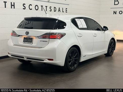 Used 2013 Lexus CT 200h w/ Premium Pkg w/Navigation FWD image 4
