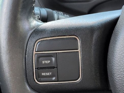 Used 2012 Jeep Compass Latitude w/ Altitude Pkg FWD image 21