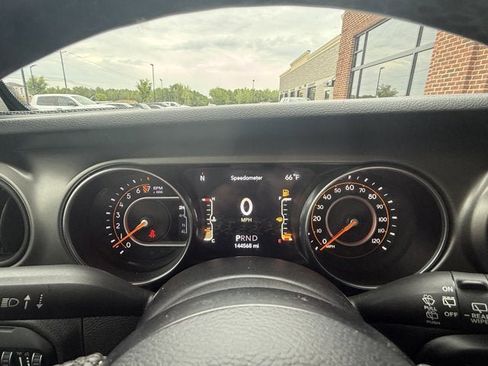 Used 2020 Jeep Wrangler Sport AWD/4WD image 21
