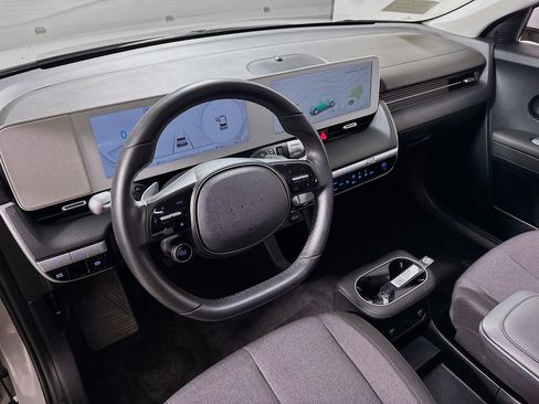 Used 2024 Hyundai Ioniq 5 SE image 11