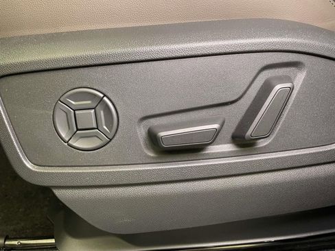 New 2025 Audi Q5 Premium Plus image 17