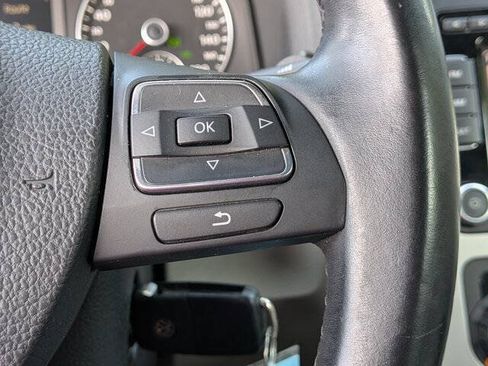 Used 2010 Volkswagen Eos Komfort FWD image 18
