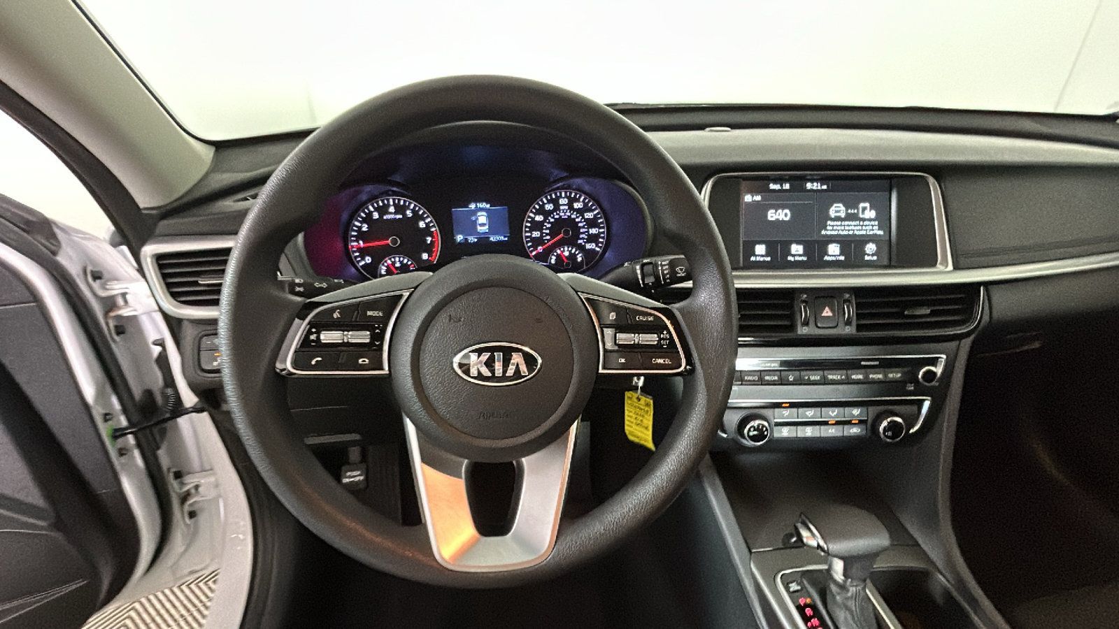 Used 2020 Kia Optima LX FWD image 18