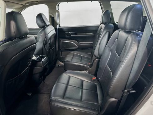 Used 2020 Kia Telluride SX w/ Towing Package image 17