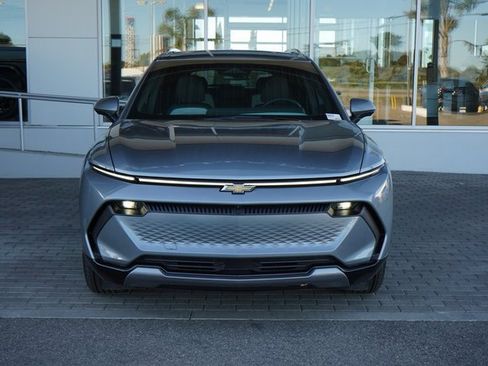 New 2025 Chevrolet Equinox EV LT image 3