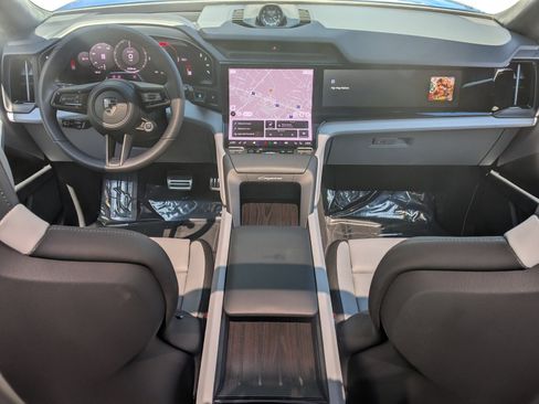 New 2026 Porsche Cayenne Turbo Electric AWD/4WD image 23