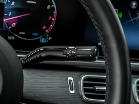 Used 2024 Mercedes-Benz GLE 350 4MATIC w/ AMG Line Exterior image 40