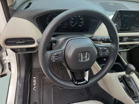 New 2026 Honda HR-V LX image 32