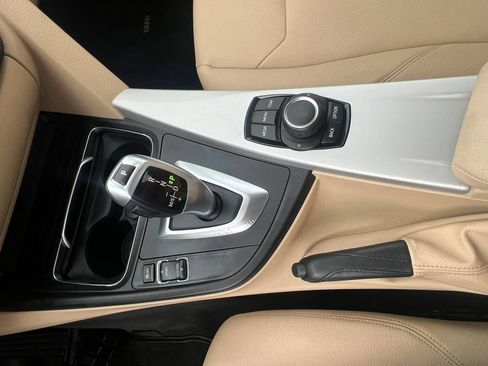 Used 2018 BMW 320i xDrive Sedan AWD/4WD image 31