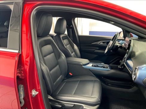 Used 2024 Chevrolet Equinox EV LT FWD image 11