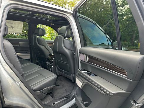 New 2026 Cadillac Vistiq Sport image 13