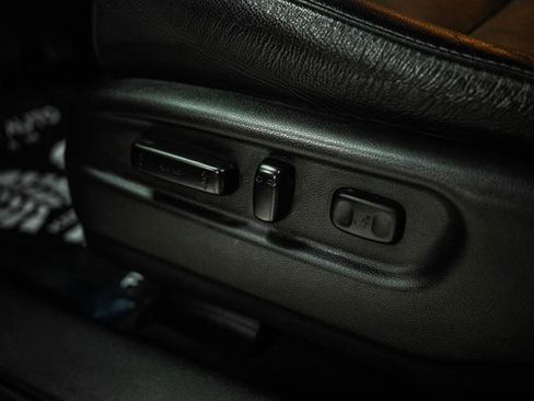 Used 2021 Honda Pilot Touring image 16