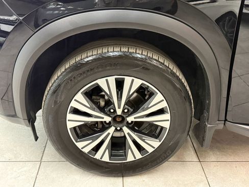 Used 2023 Nissan Rogue SV AWD/4WD image 37