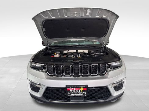 Used 2024 Jeep Grand Cherokee Limited 4xe AWD/4WD image 11