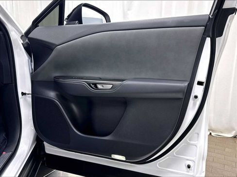 Used 2026 Lexus RZ 350e 2WD w/ Accessory Package (Z1) image 28