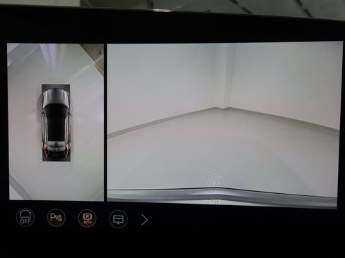 Certified 2026 Cadillac Lyriq Signature Luxury w/ Nappa Leather Package AWD/4WD image 13