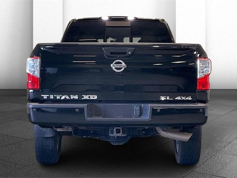 Used 2016 Nissan Titan SL image 3