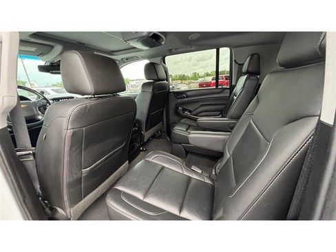 Used 2019 Chevrolet Suburban LT image 13