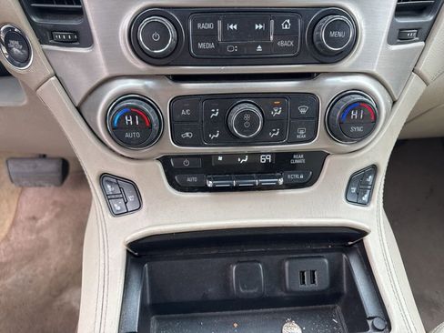 Used 2015 GMC Yukon Denali w/ Touring Package AWD/4WD image 16